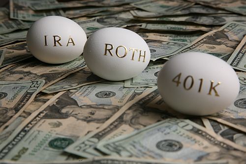Consolidate Retirement Accounts With a 401k Rollover to IRA