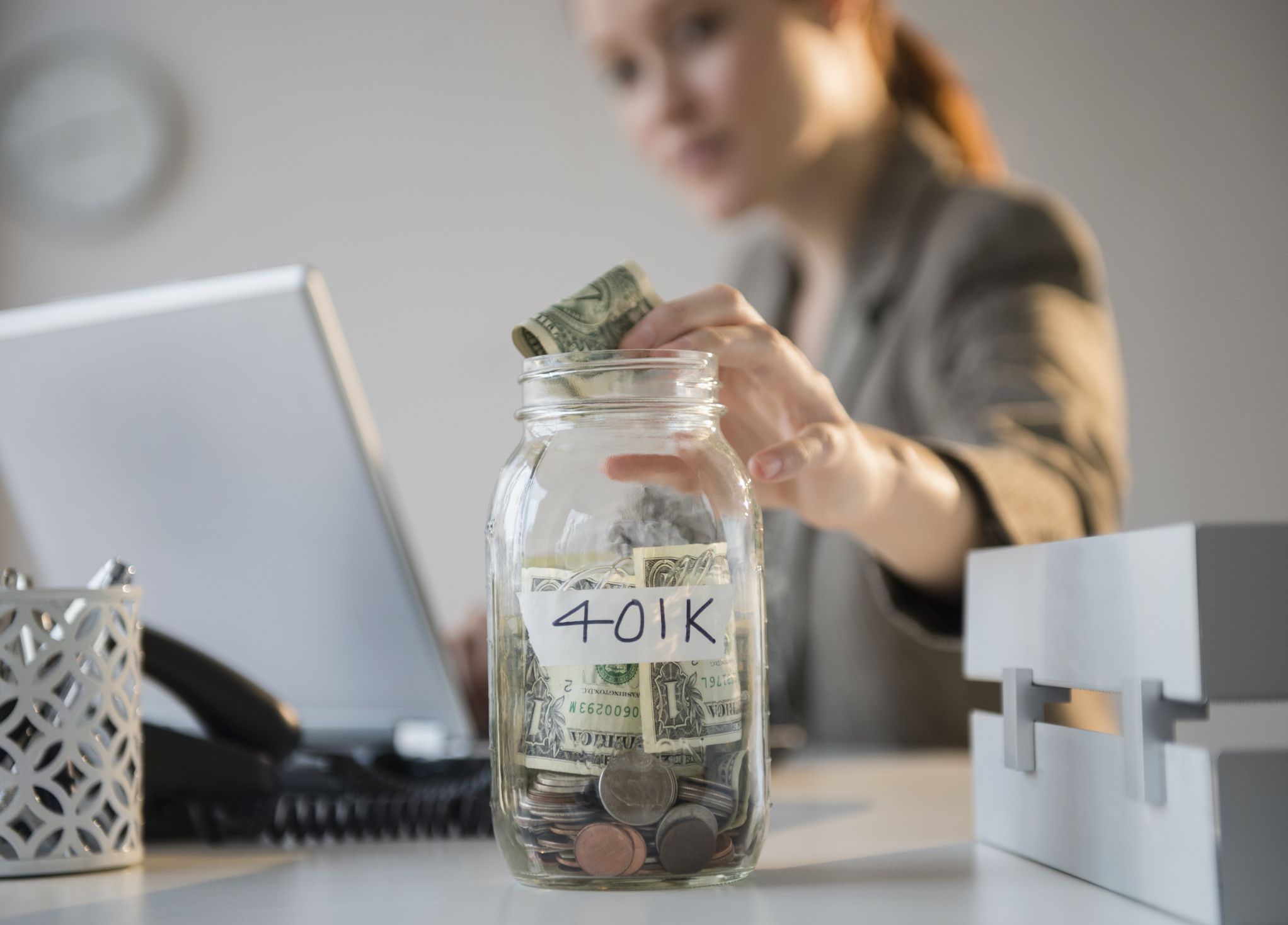 How Much Should I Put in My 401(k) Plan?