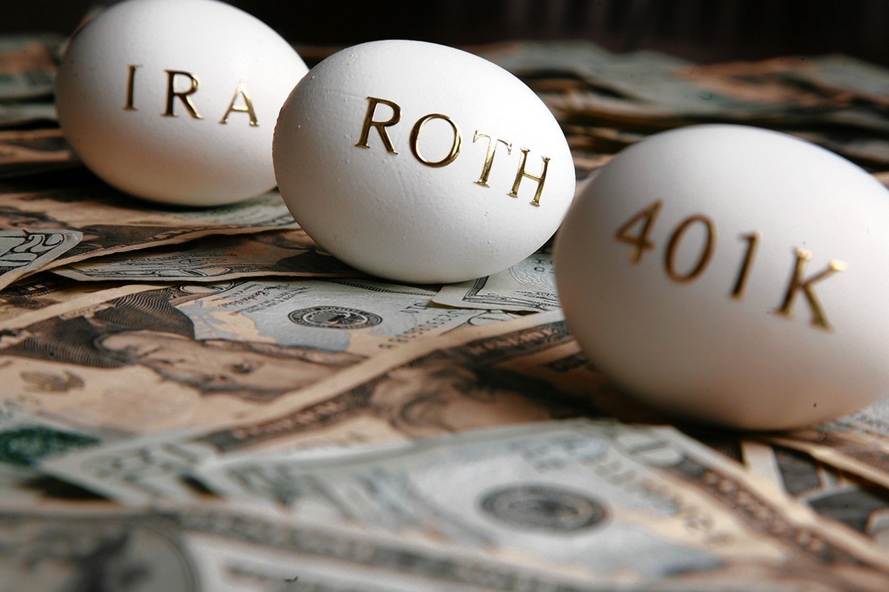 How to Fund a Roth IRA Through a Standard 401(k)