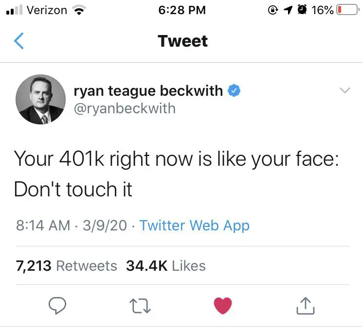 STOP TOUCHING THEM! : WhitePeopleTwitter